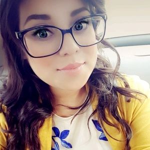 Meet your Posher, Naomi